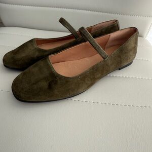 Madewell Greta Olive Suede Flats Size 6